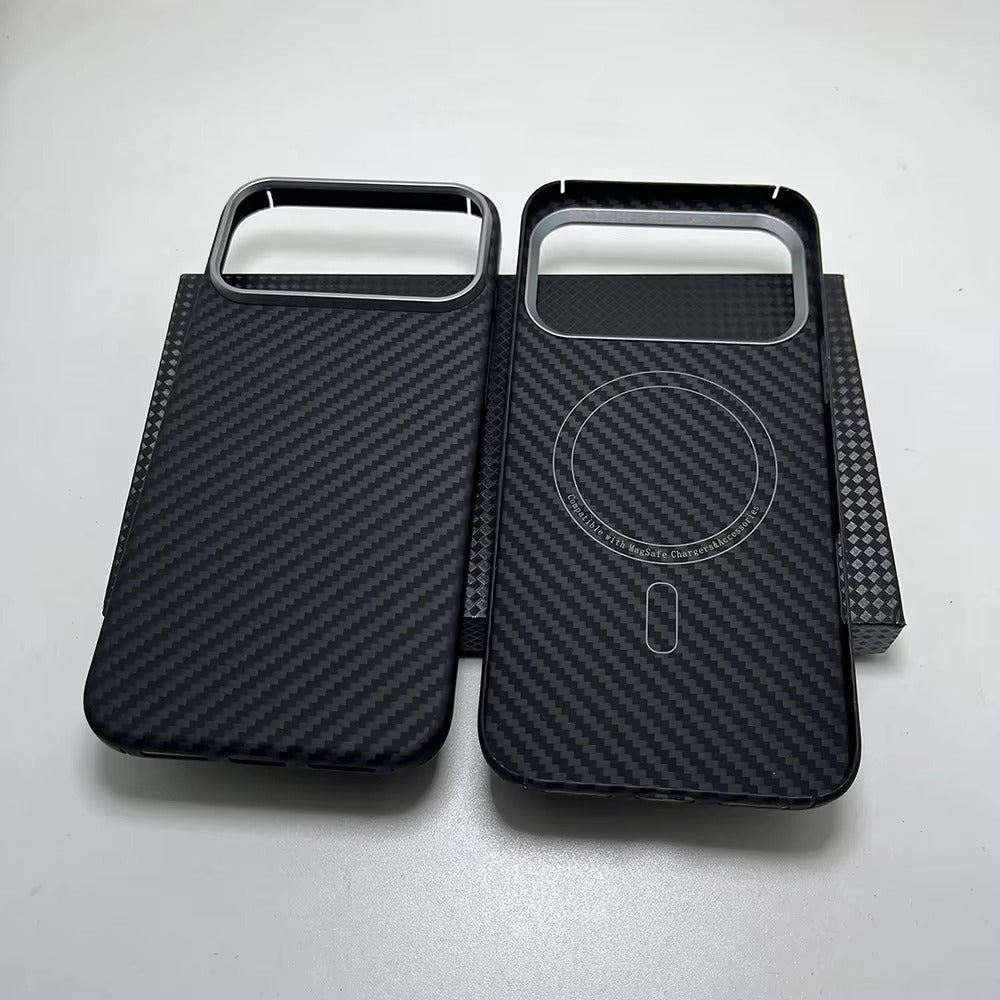 Luxury iPhone Case — Ultra-Thin Aramid Carbon Fiber MagSafe Cover with Full-Coverage Lightweight Protection and Durable Scratch-Resistant Texture