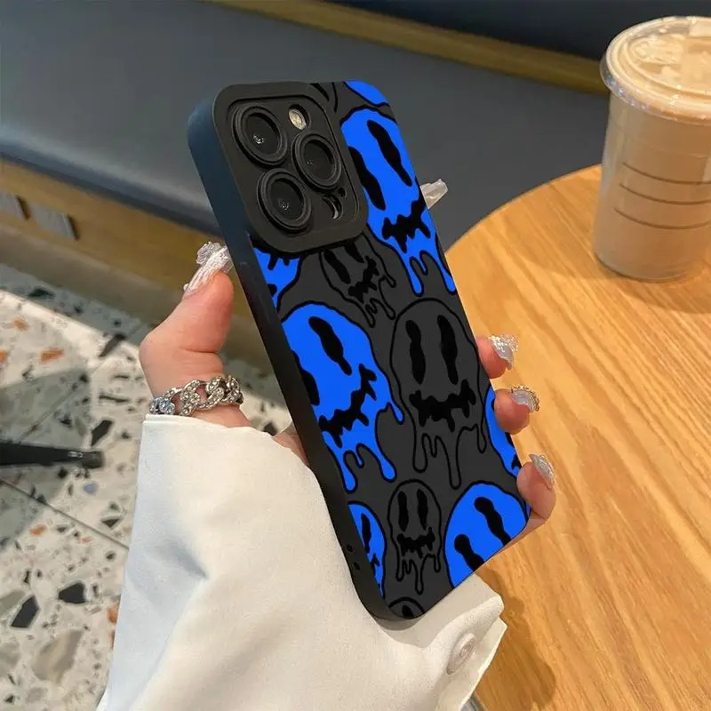 Luxury iPhone Case — Fashion Smile Face Pattern Silicone Cover with Soft-Touch Finish, Lightweight Protection & Everyday Grip Design