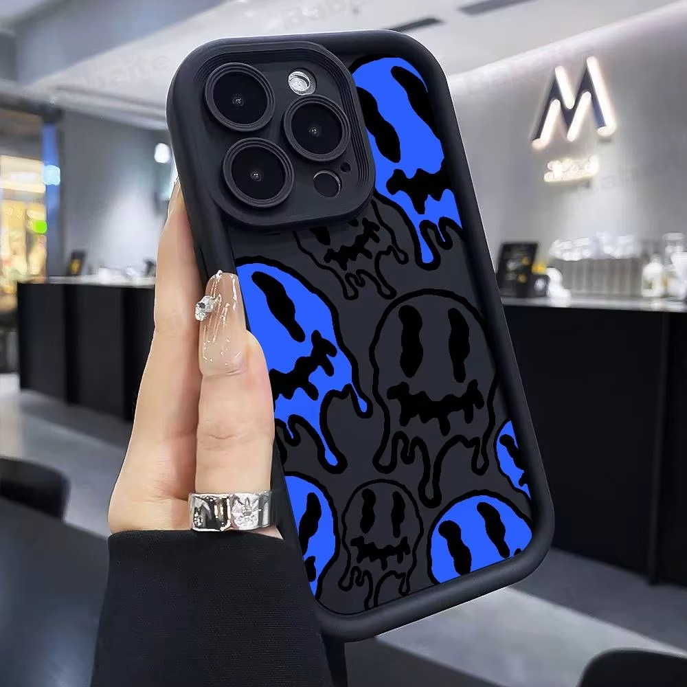 Luxury iPhone Case — Fashion Smile Face Pattern Silicone Cover with Soft-Touch Finish, Lightweight Protection & Everyday Grip Design