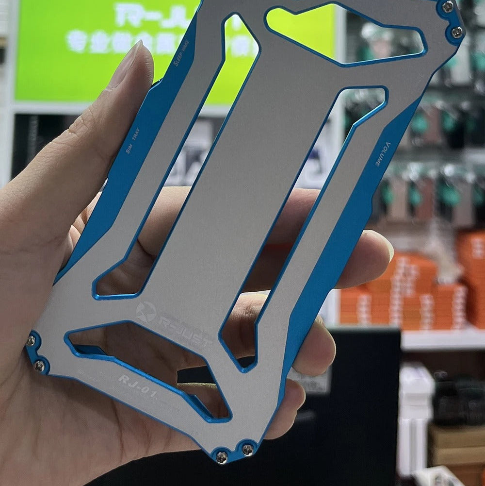 Luxury iPhone Case — Slim Aluminum Metal Shockproof Cover with Hard Back Design, Anti-Fingerprint Anti-Scratch Finish & Non-Slip Heavy-Duty Protection